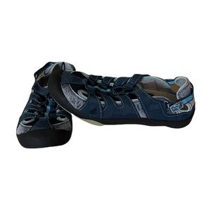 Alpine Design Sandals Women’s size 9 Navy Blue